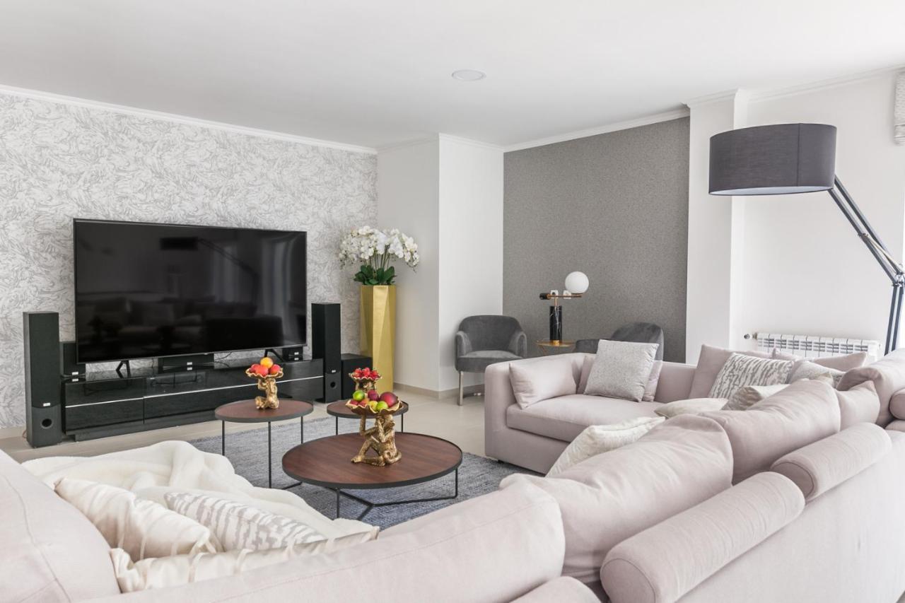 Quinta Da Serra - Luxurious Villa Sintra - Heated Pool & Jacuzzi 外观 照片